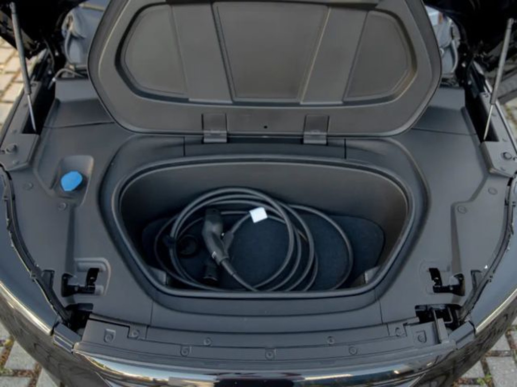 Volvo EX40