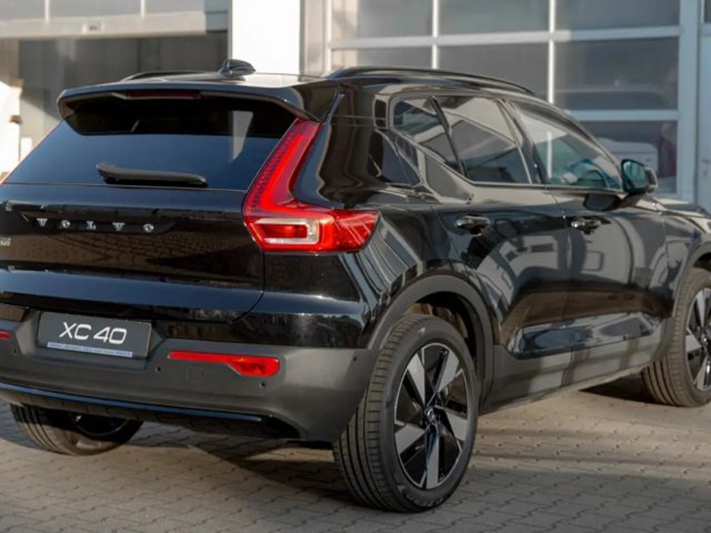 Volvo EX40