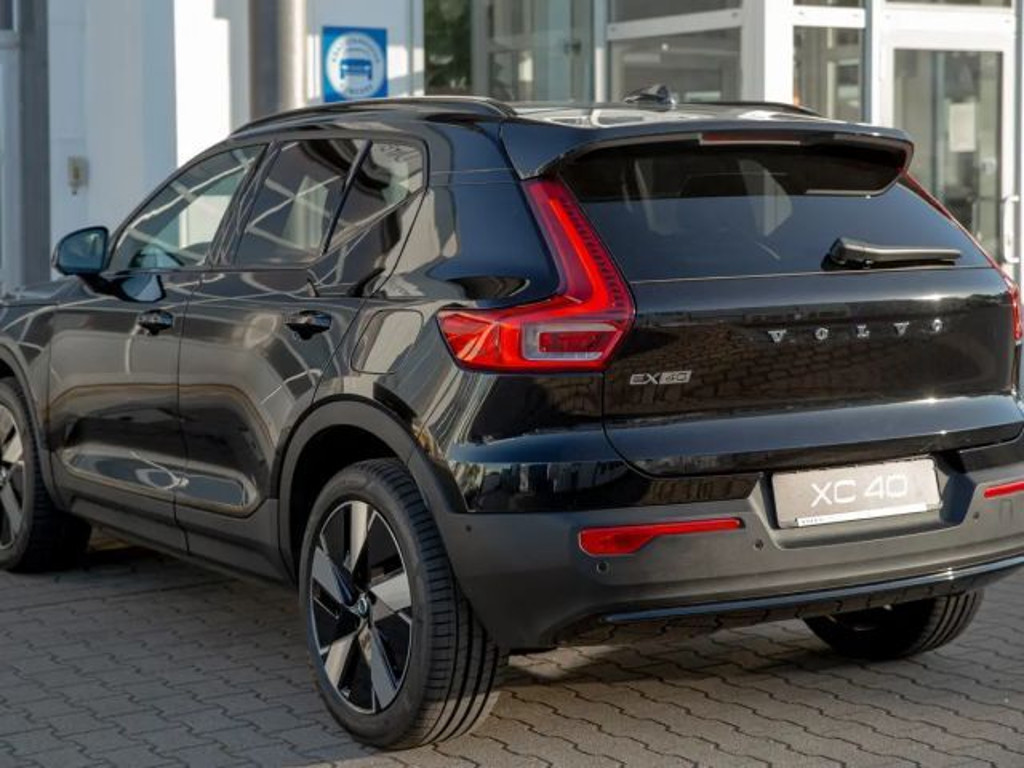 Volvo EX40
