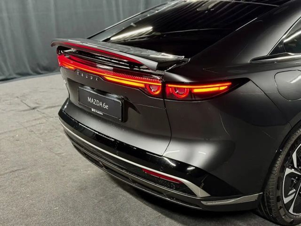 Mazda 6e