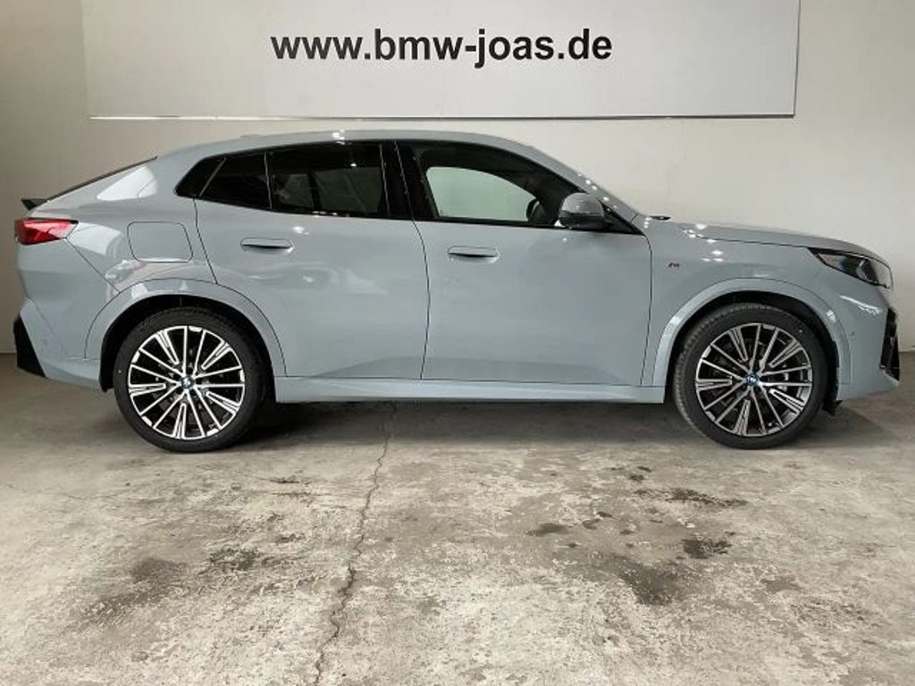 BMW iX2