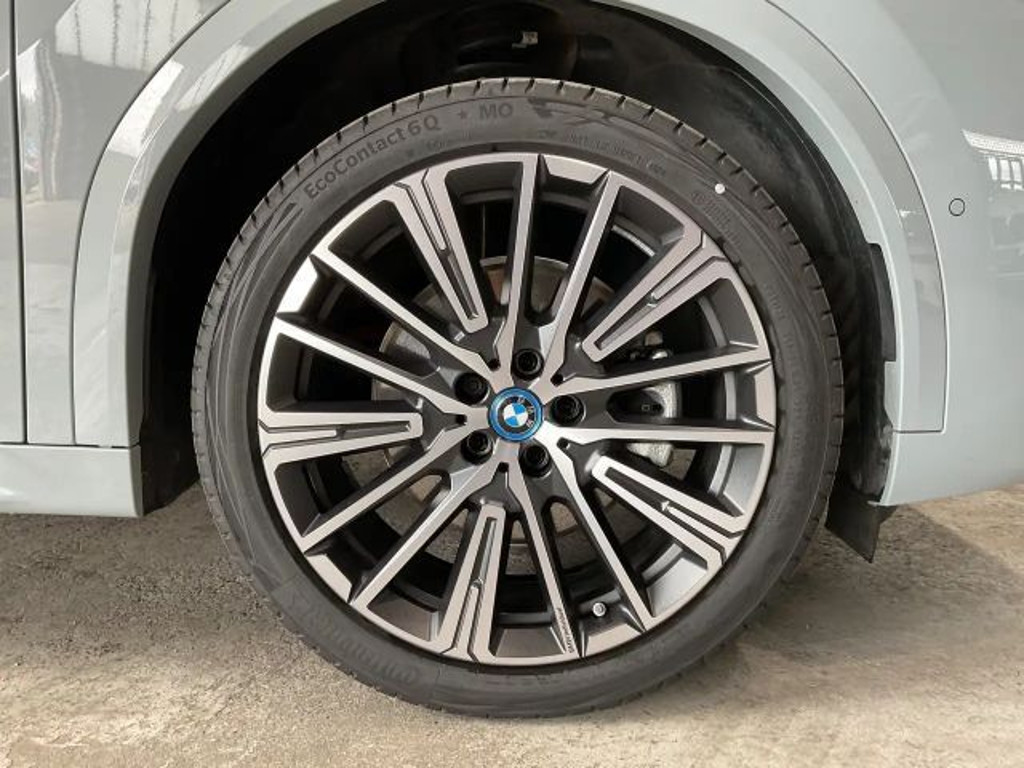 BMW iX2