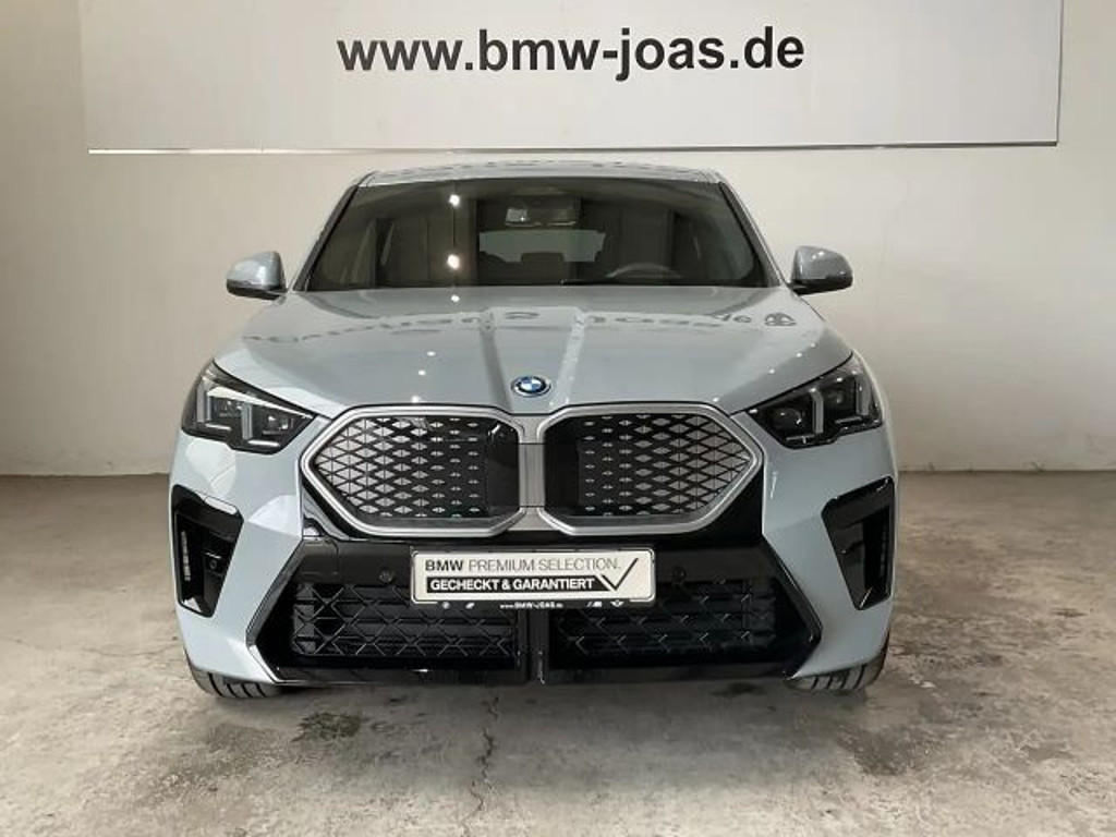 BMW iX2