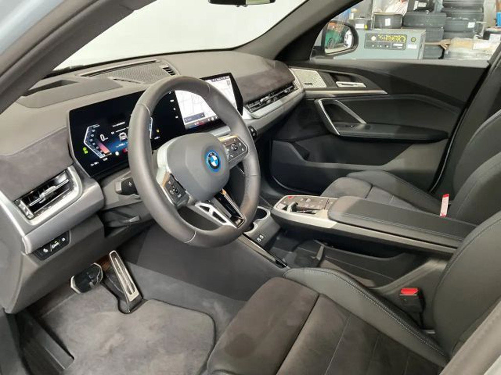 BMW iX2