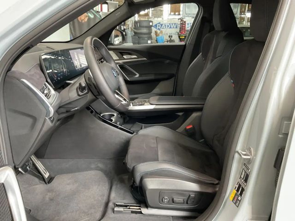 BMW iX2