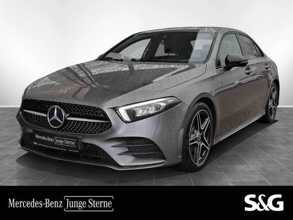 Mercedes-Benz A-Klasse A 200 AMG Line
