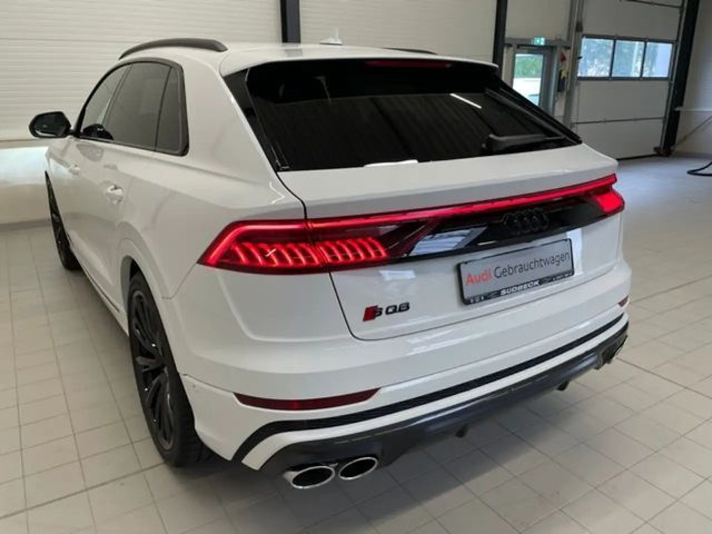 Audi SQ8