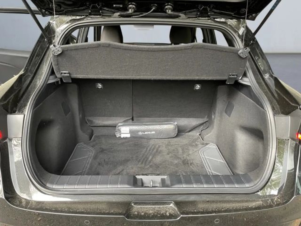Lexus LBX