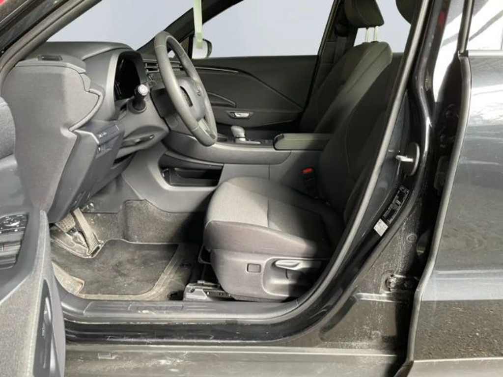 Lexus LBX