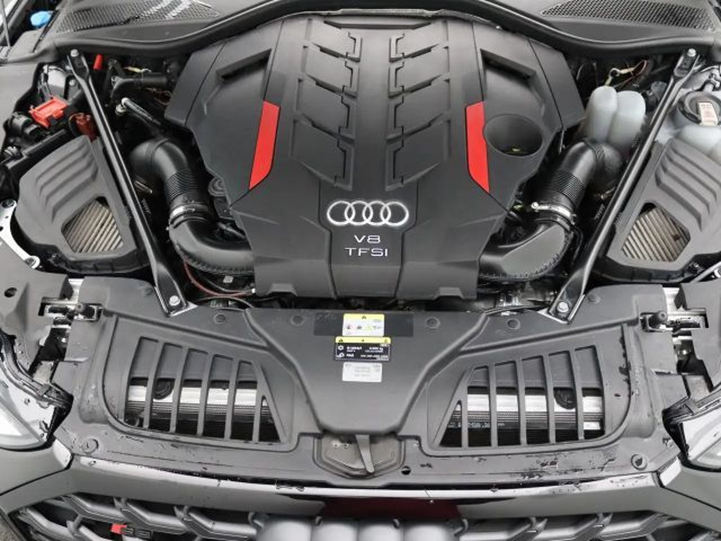 Audi S8