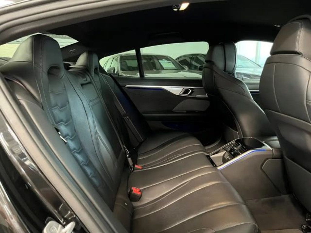 BMW M850