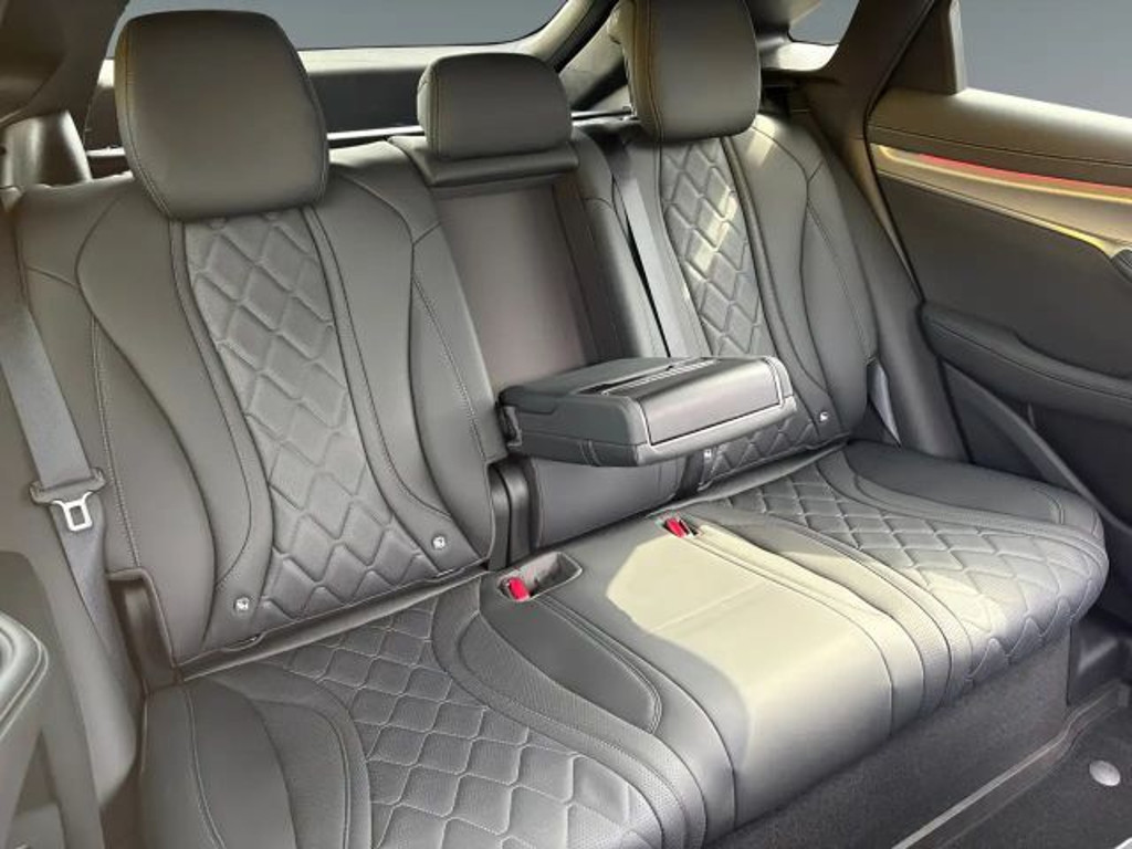 BYD Sealion 7