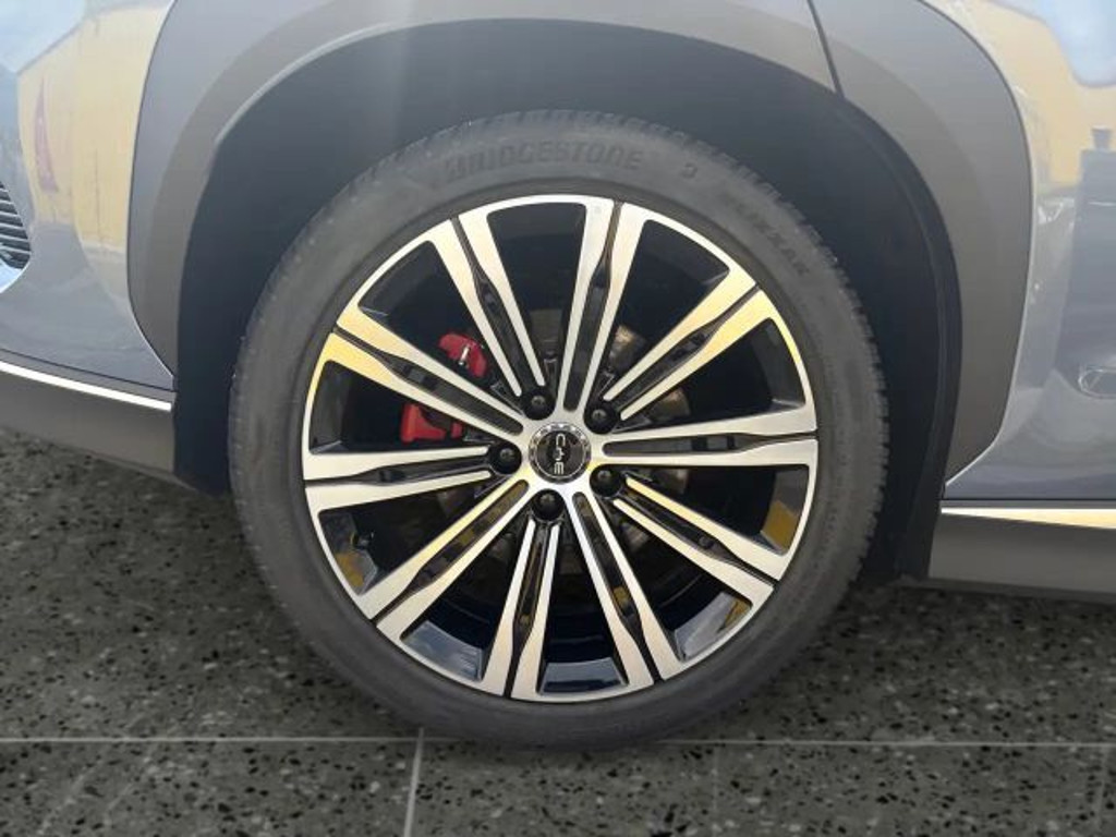 BYD Sealion 7