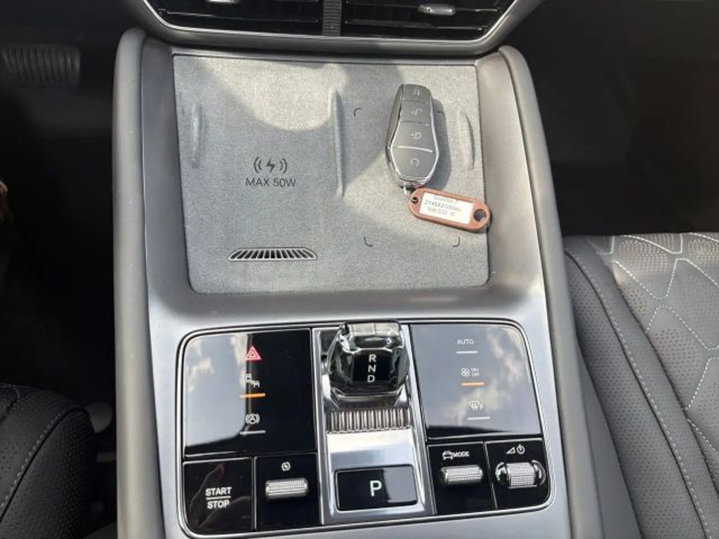 BYD Sealion 7