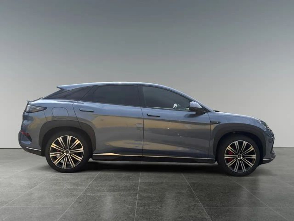 BYD Sealion 7