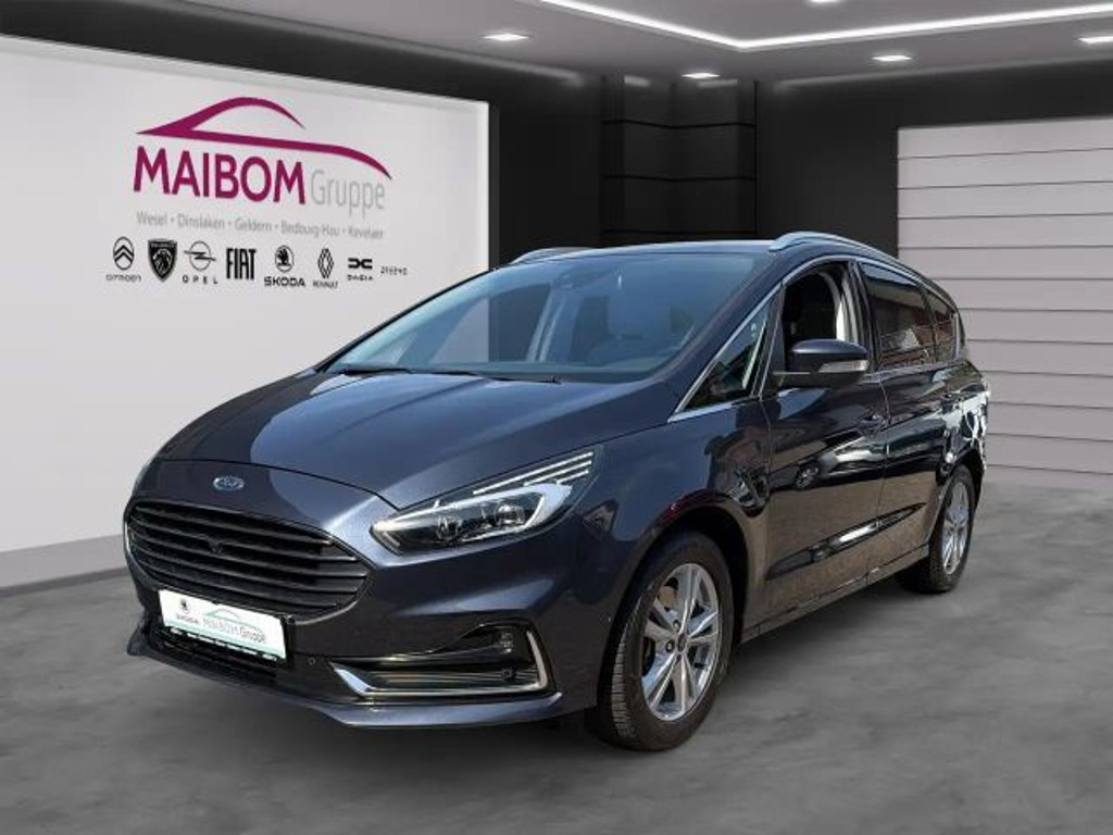 Ford S-Max Titanium