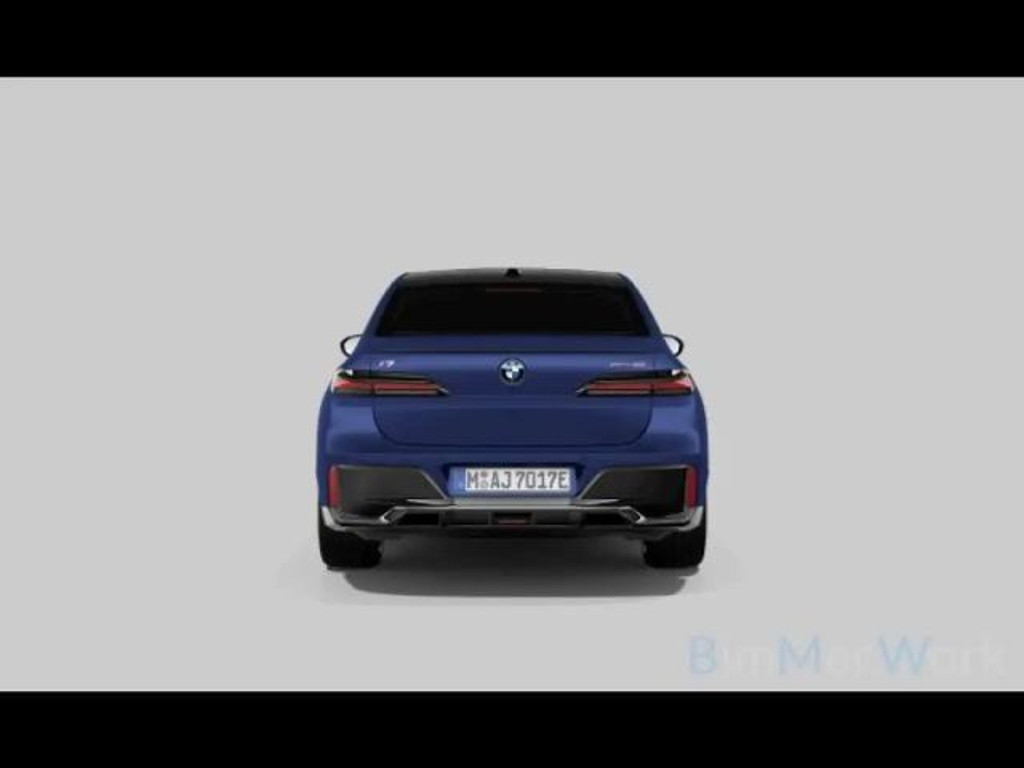 BMW i7