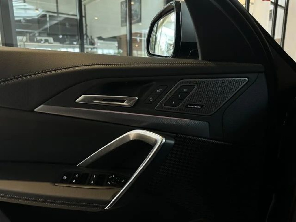 BMW iX2