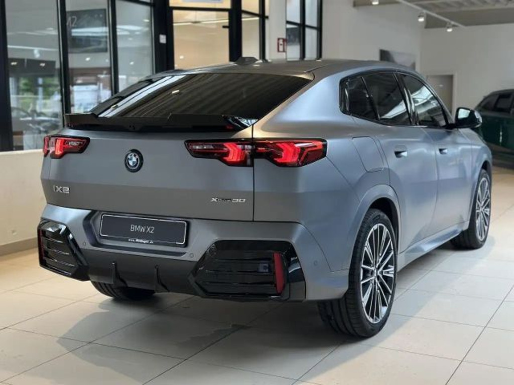 BMW iX2
