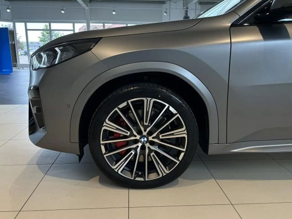BMW iX2
