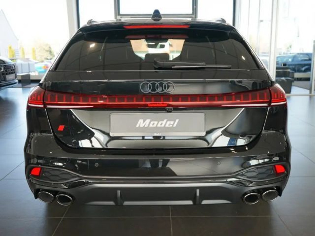 Audi S5 Avant Quattro