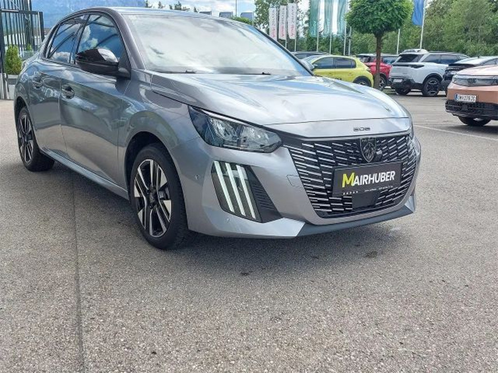 Peugeot e-208