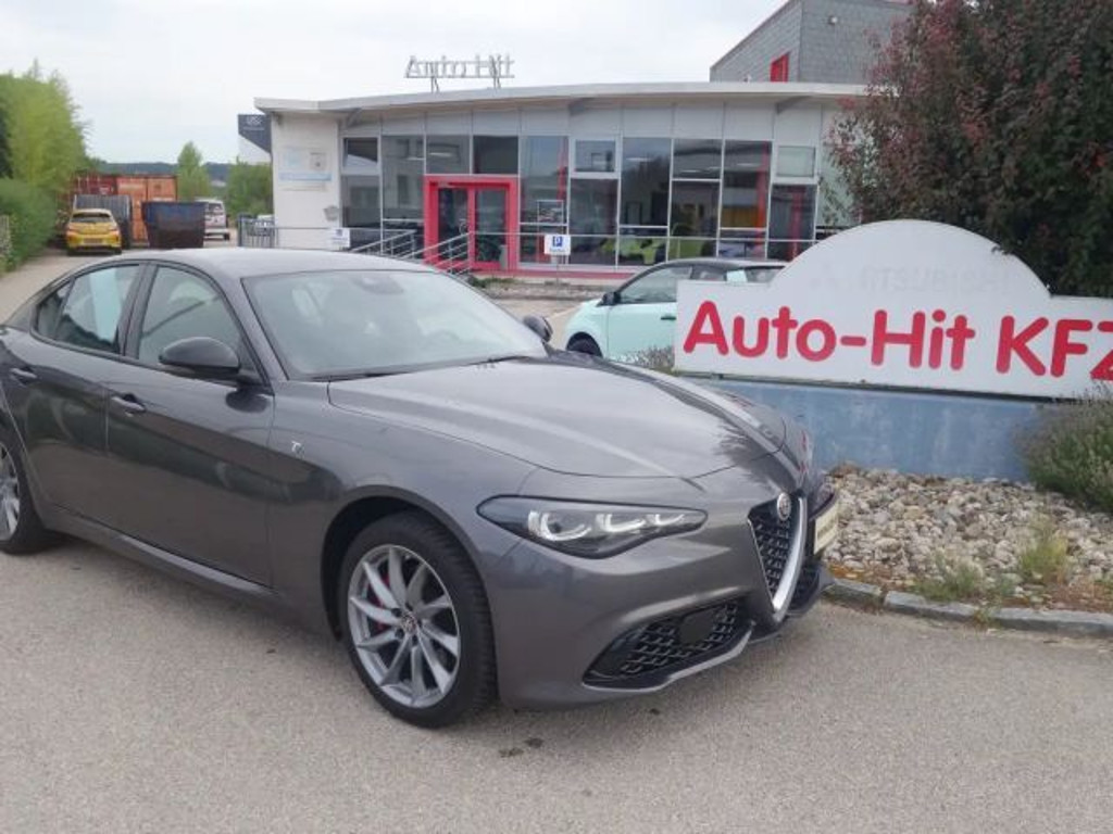 Alfa Romeo Giulia TI Q4 AT8