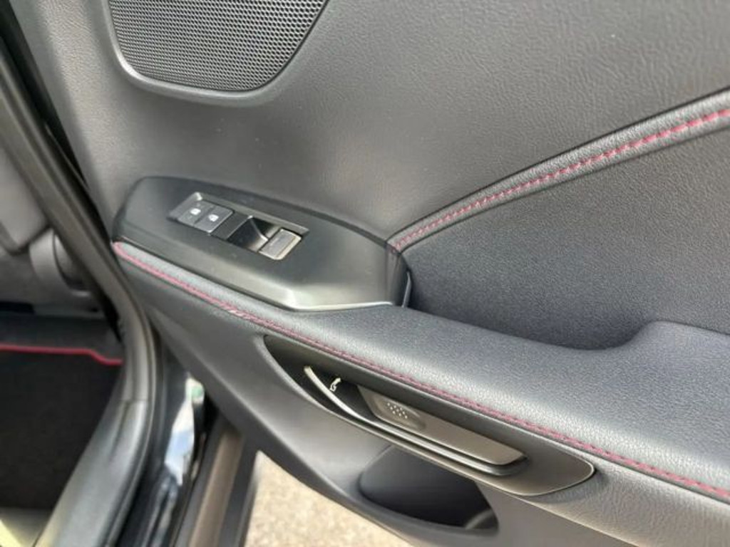 Lexus LBX