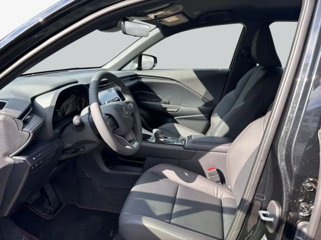 Lexus LBX