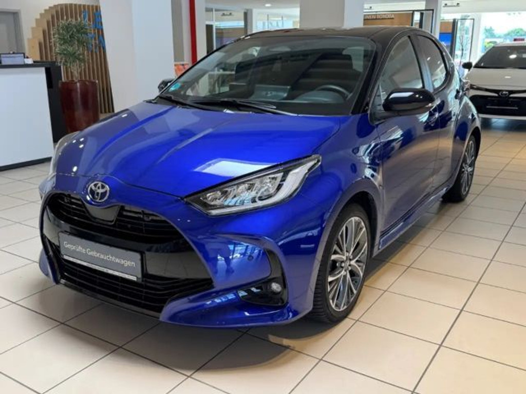 Toyota Yaris Style Hatchback Hybride Plus