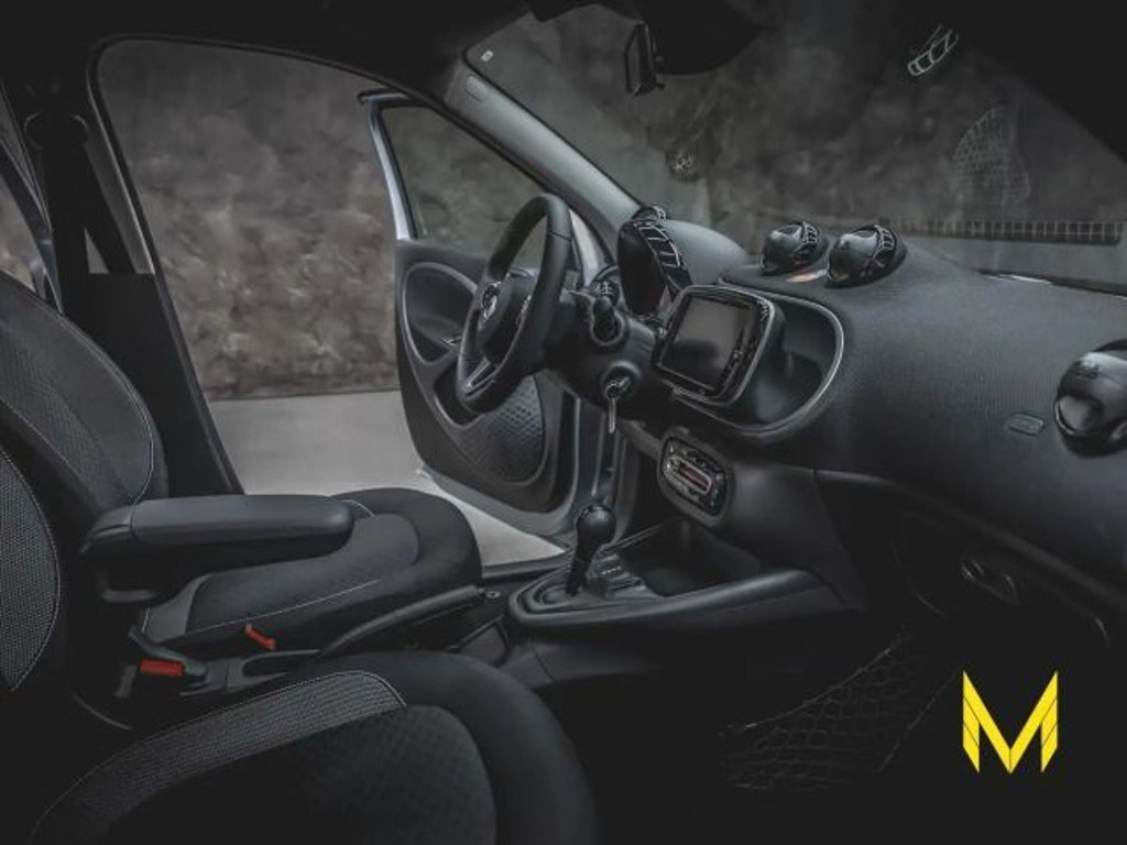 Smart EQ forfour