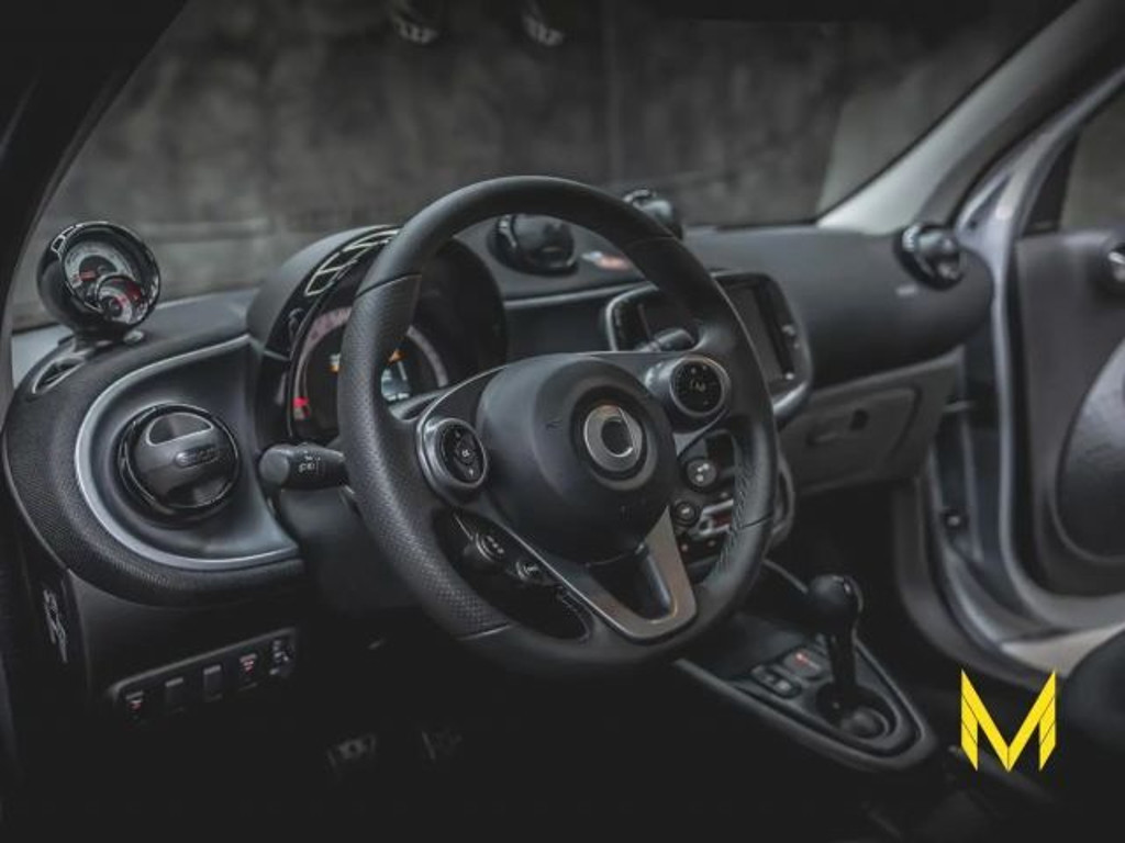 Smart EQ forfour