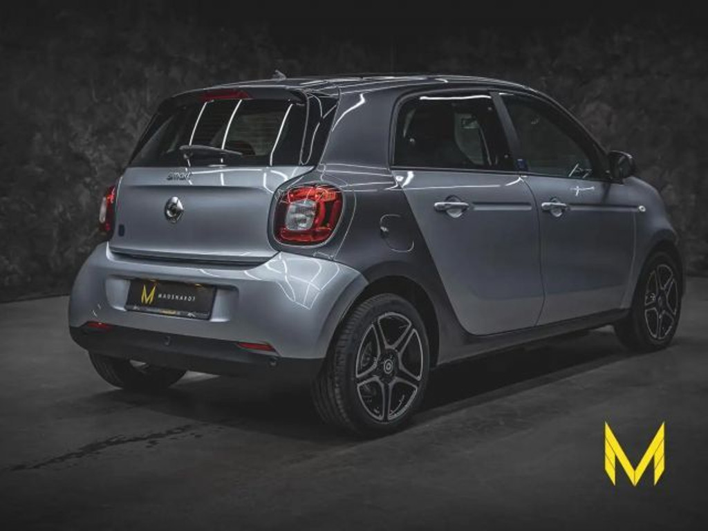 Smart EQ forfour
