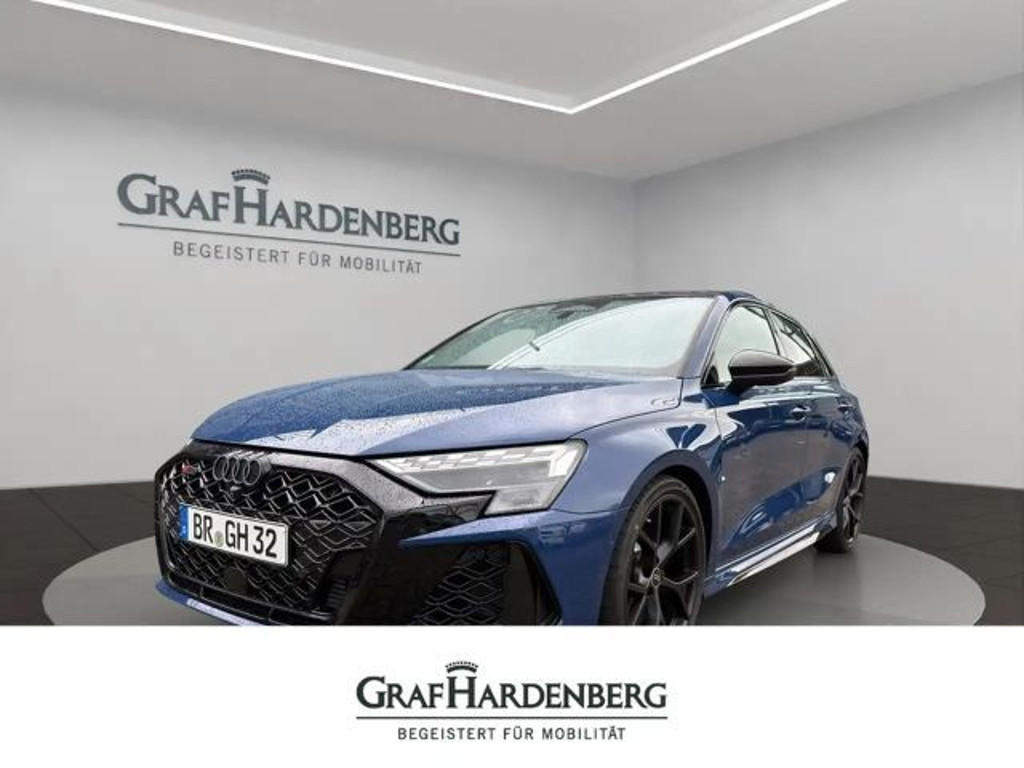 Audi RS3 Sportback Sedan Quattro S-Tronic
