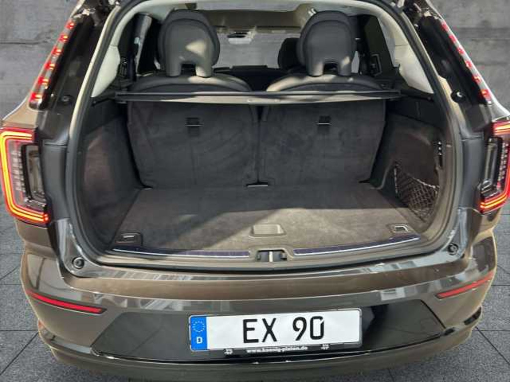 Volvo EX90