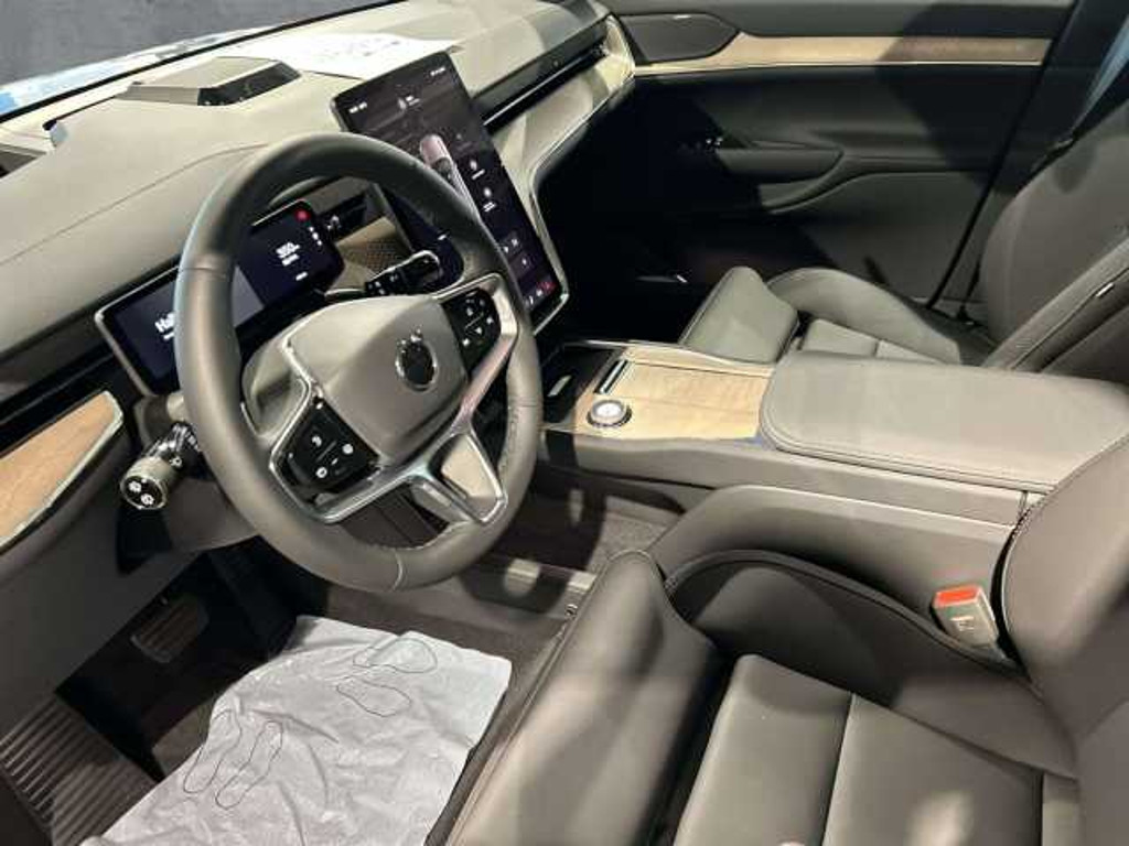 Volvo EX90