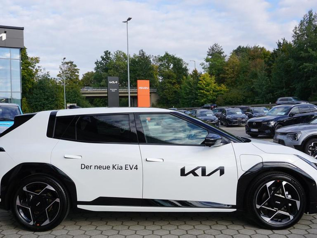 Kia EV4