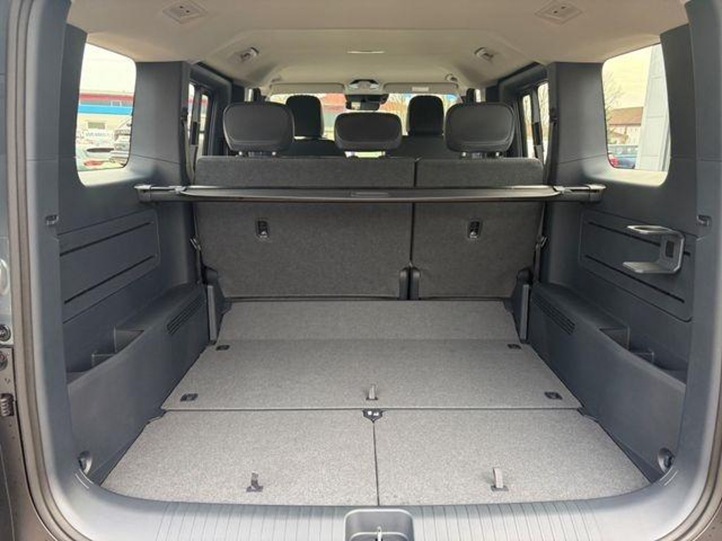 Kia PV5 Passenger