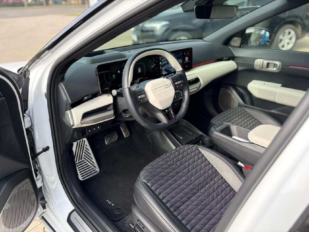 Kia EV4