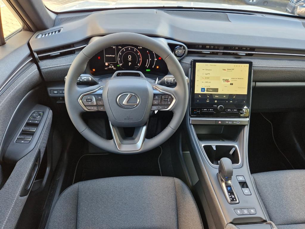 Lexus LBX