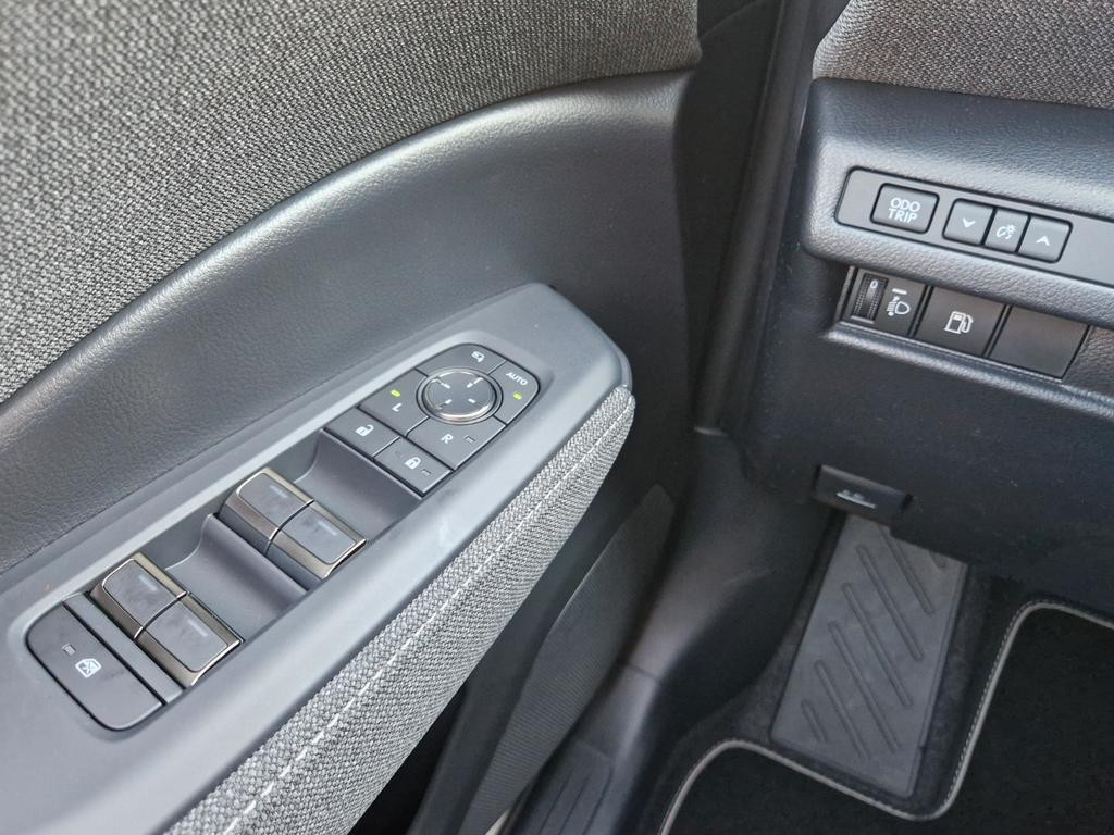 Lexus LBX