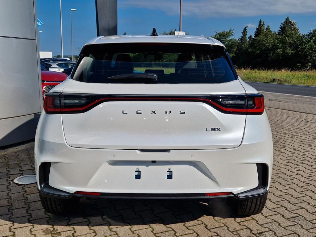Lexus LBX