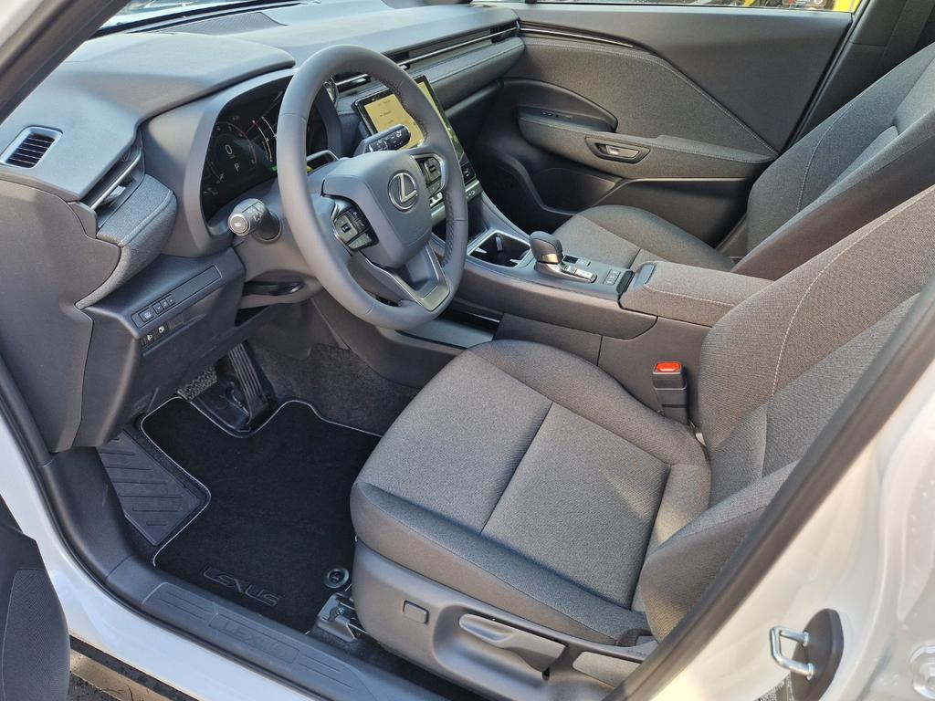Lexus LBX