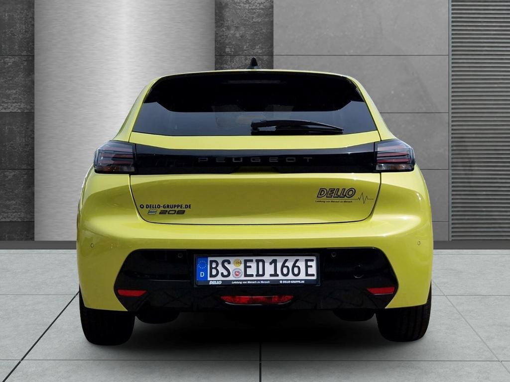 Peugeot e-208