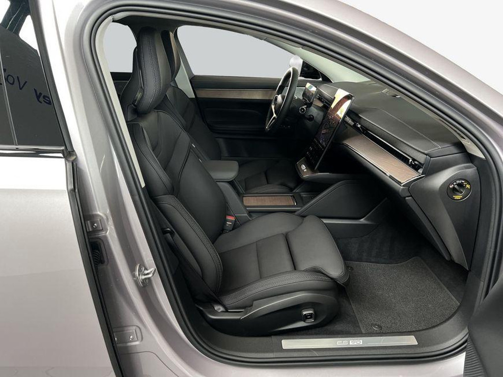 Volvo ES90