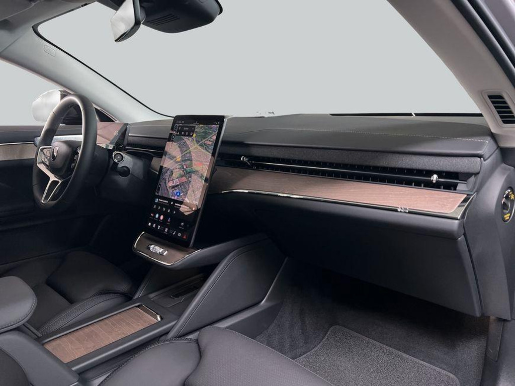 Volvo ES90
