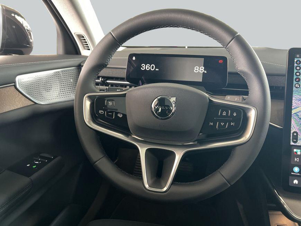 Volvo ES90