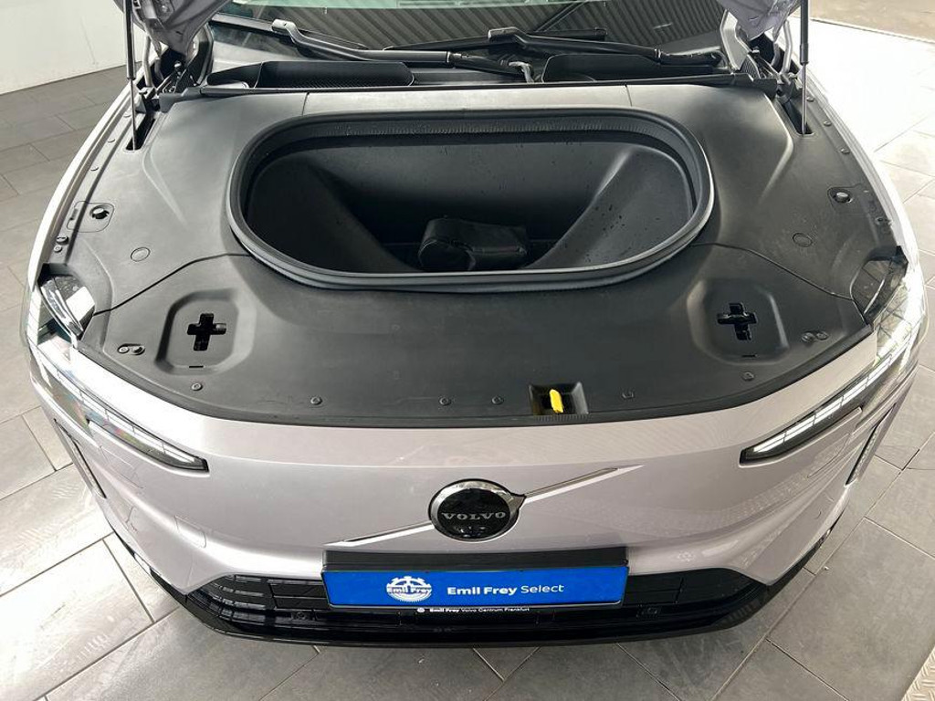 Volvo ES90