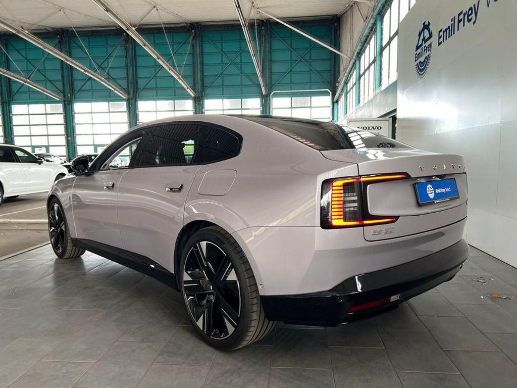 Volvo ES90