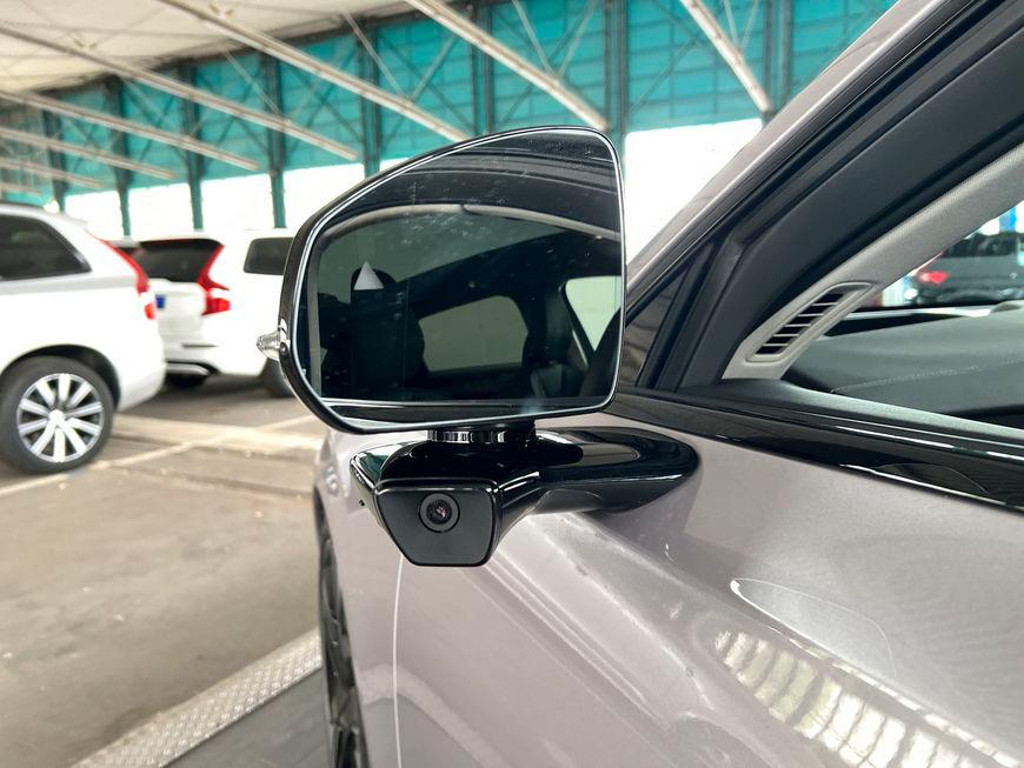 Volvo ES90